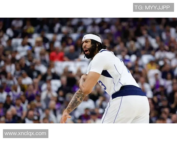 NBA魔术队与76人队激战正酣谁能在这场对决中笑到最后